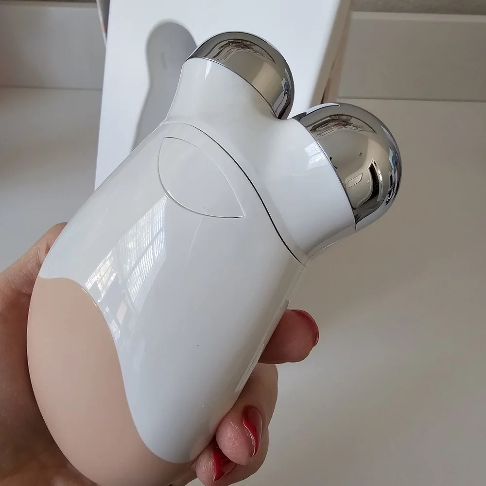 NUFACE Bundle Trinity + ELE Attachment - Picture 6 of 8